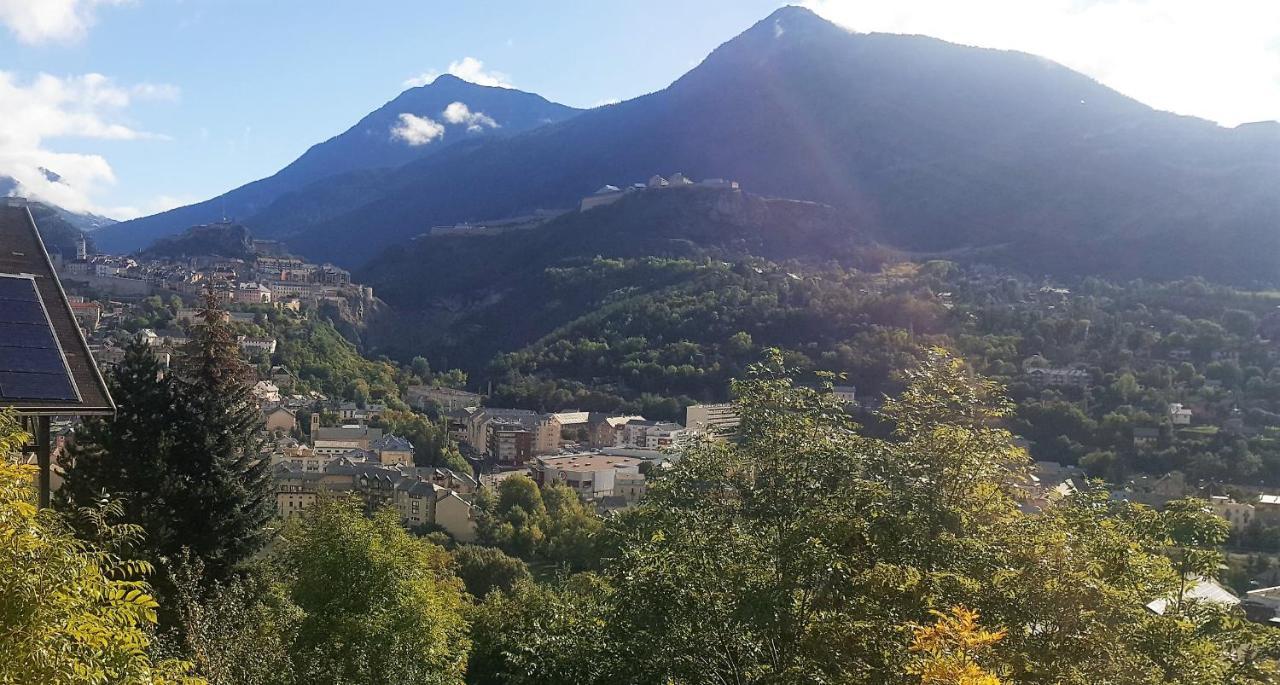 Studio Sympa Avec Terrasse , Maxi 4 Pers.Briancon Exterior foto